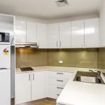 Alpha Hotel Canberra - One Bedroom Apartment - Kitchen