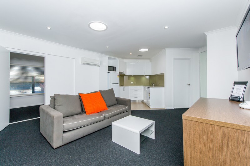 Alpha Hotel Canberra - One Bedroom Apartment - Living